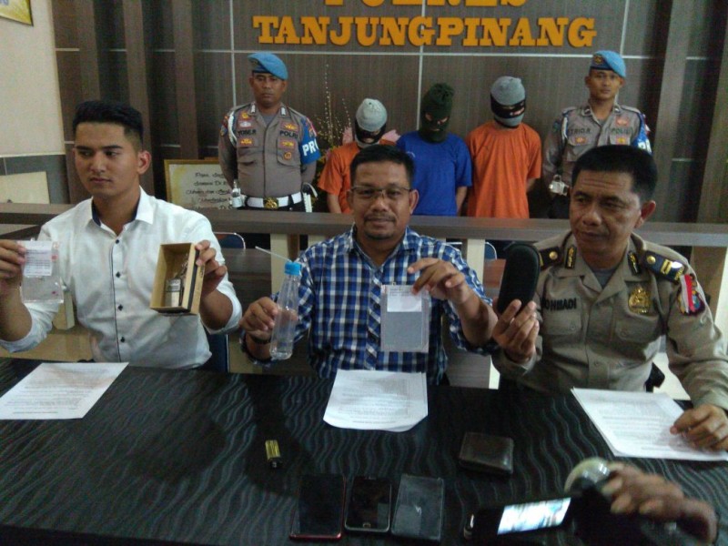 Jajaran Satresnarkoba Polres Tanjungpinang Mengamankan DS, Yang Merupakan Anggota Polisi Di Lingkungan Polres Tanjungpinang