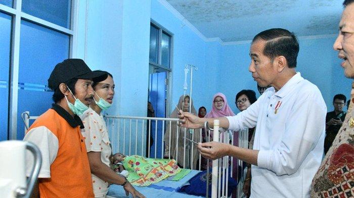 Presiden Joko Widodo atau Jokowi melakukan inspeksi mendadak (sidak) ke RSUD Dr. H. Abdul Moeloek, Kota Bandar Lampung