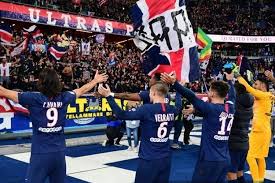 Paris Saint-Germain ( PSG) lolos ke babak 16 besar Liga Champions dengan menorehkan rekor apik