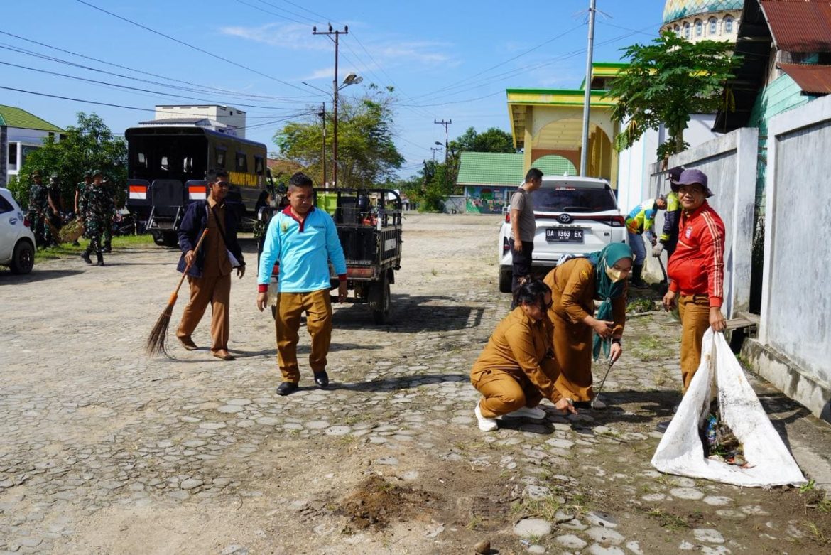 Pemkab Barito Timur Gelar Kerja Bakti Bersihkan Masjid Jelang Idulfitri 2026