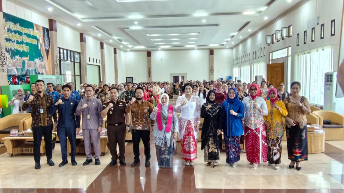 Dirangkai Vaksin HPV untuk ASN dan Keluarga, Wabup Bartim Buka Peringatan Hari Kartini ke-147