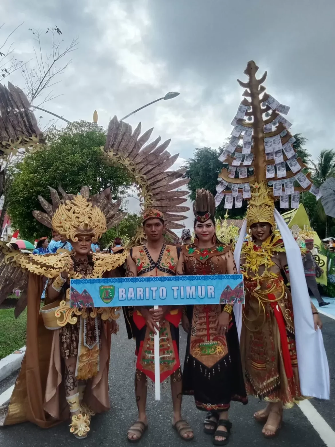 Simfoni Budaya Bartim Segah Meriahkan Karnaval Budaya Isen Mulang 2026