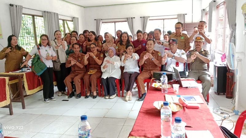 Pembinaan Posyandu di Paju Epat, TP PKK Bartim Dorong Penguatan 6 SPM