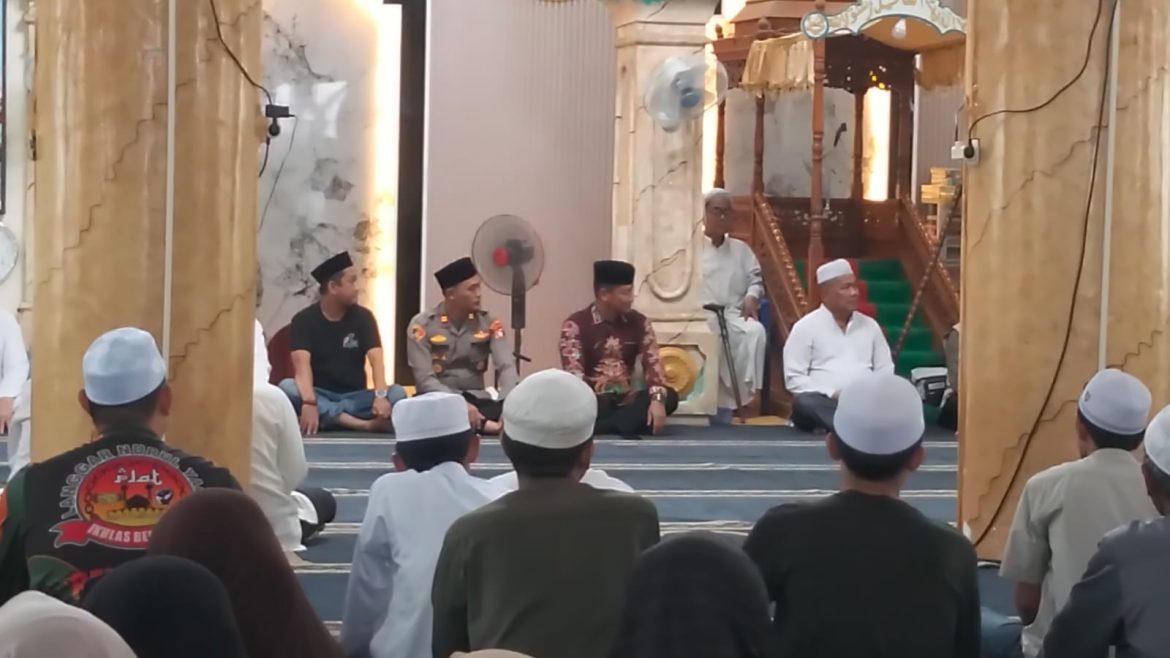 Camat Dusun Tengah Berangkatkan 50 CJH, Titip Pesan Jaga Nama Baik Daerah