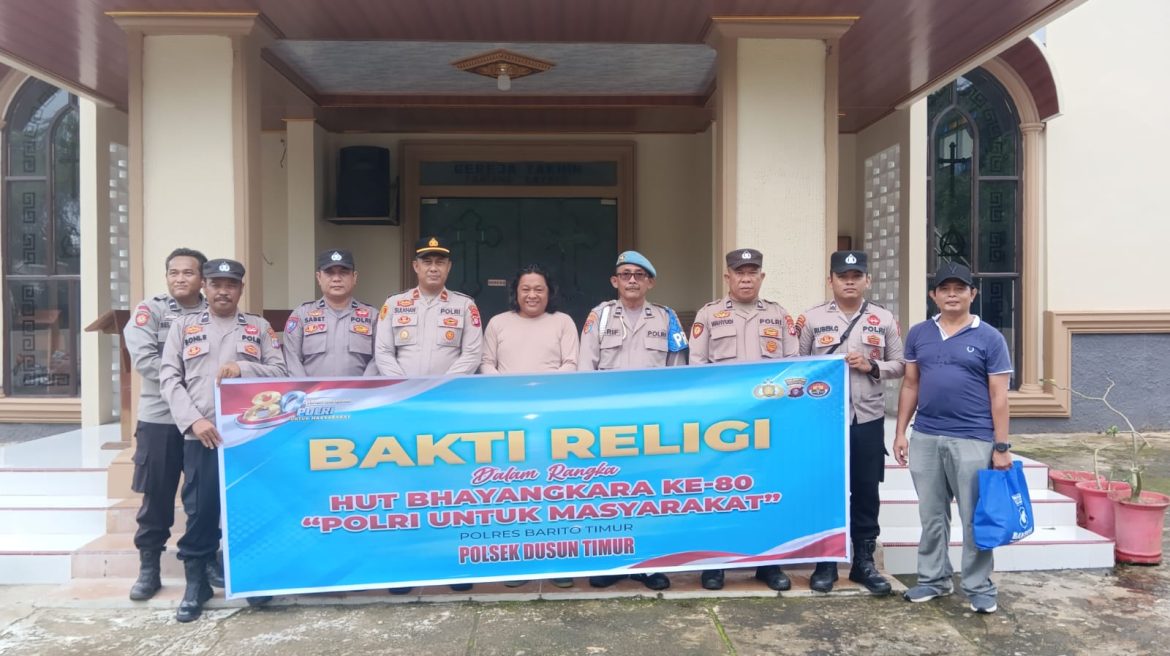 Wujud Polri untuk Masyarakat, Polsek Dusun Timur Laksanakan Bakti Religi dan Bansos