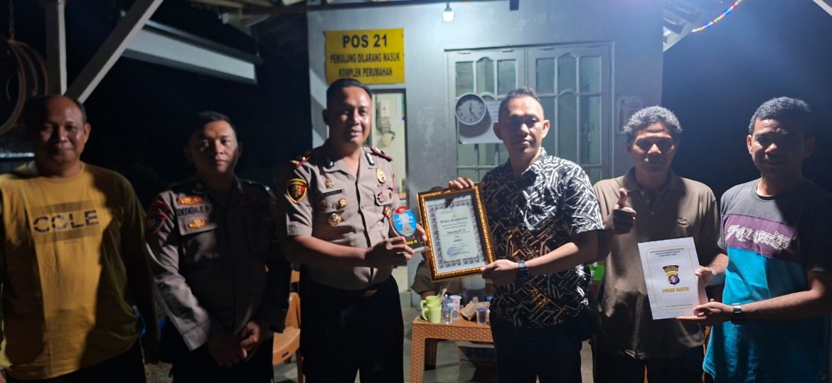 Kapolsek Ajak Warga Aktifkan Ronda Malam, Poskamling RT 21 Tamiang Layang Raih Juara II Lomba Satkamling