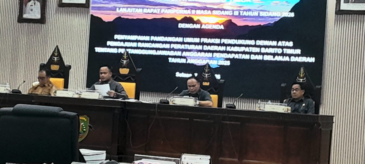 Sekda Bartim Ikuti Rapat Paripurna DPRD Penyampaian Pandangan Umum Fraksi