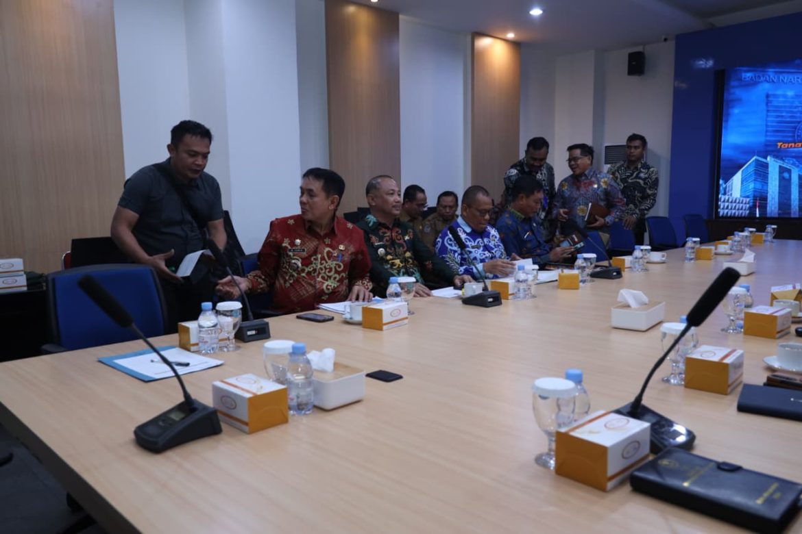 Bupati Yamin Bahas Pembentukan BNNK Barito Timur dengan Kepala BNN RI