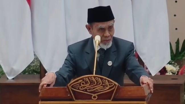 Pidato Kiai Hasan Gontor di Depan Prabowo: Singgung Ijazah, Jabatan hingga ‘Cari Muka’